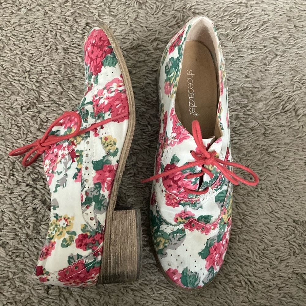 Shoedazzle floral oxfords